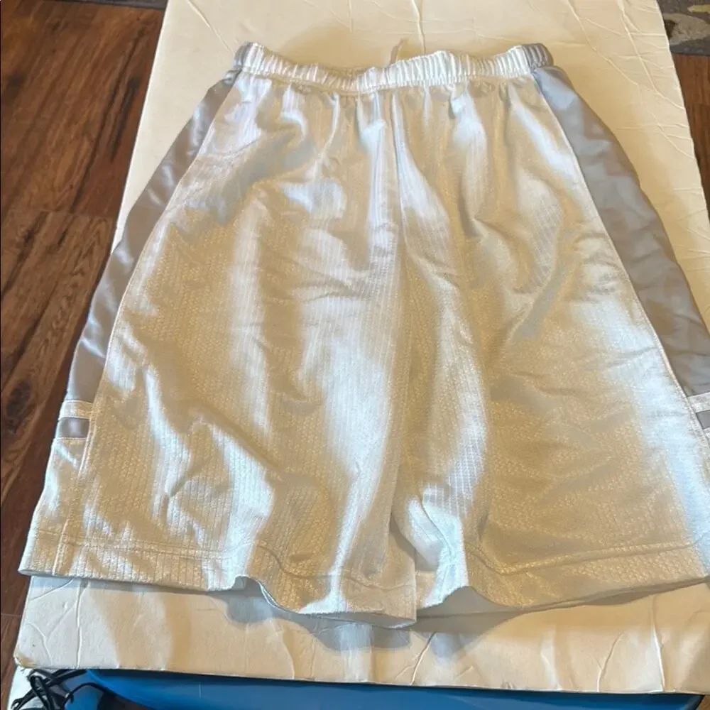 Youth‎ Large Nike Basketball Shorts White